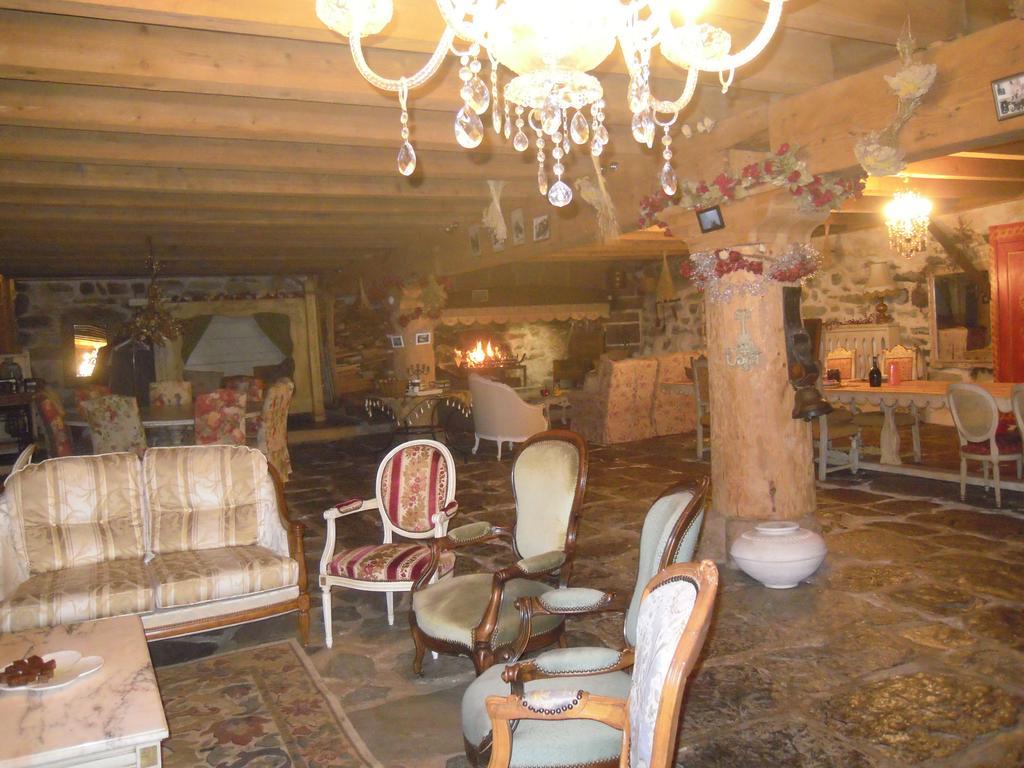 Bed and Breakfast Le Francillon Les Estables Exterior foto
